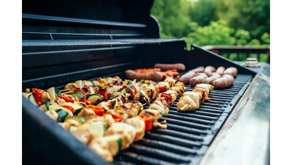 Wiosenne grillowanie - porady dla kupujących grilla